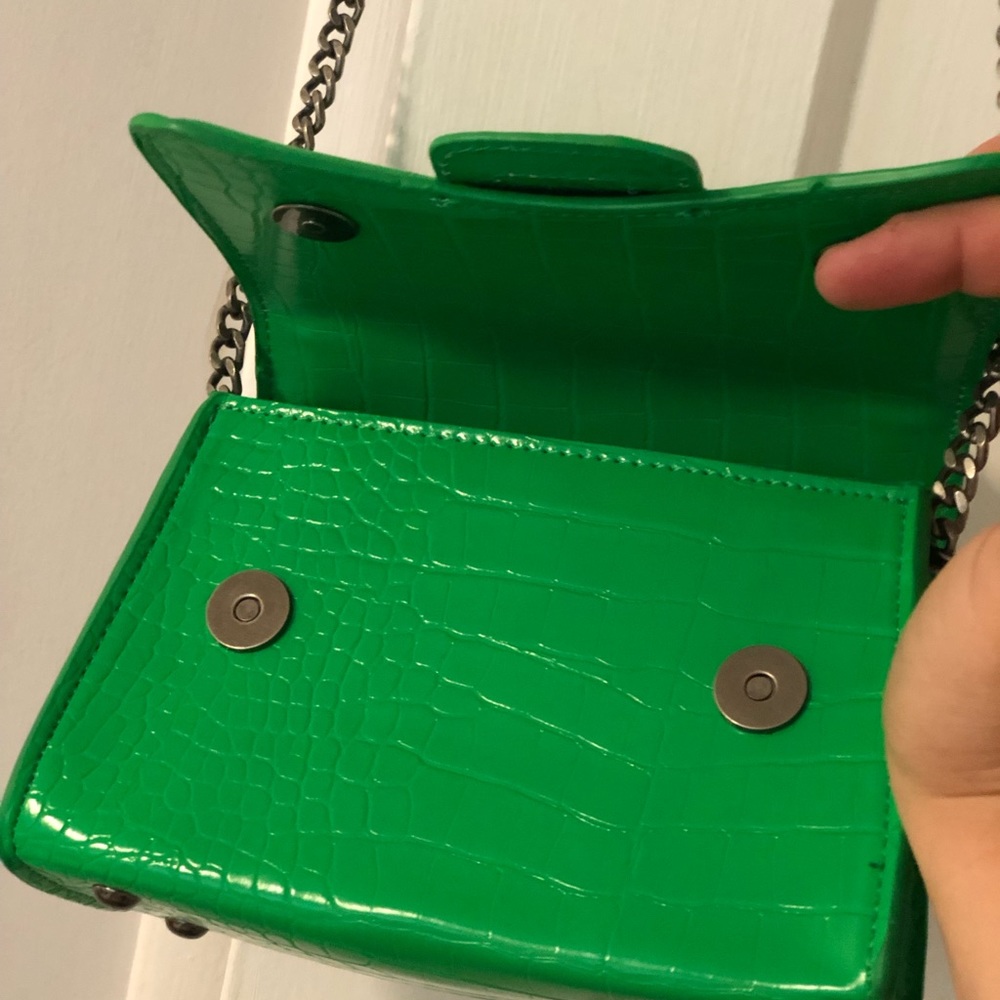 Zara Purse. Bright Green. Faux Crocodile texture. Brand new. - Picture 5 of 6